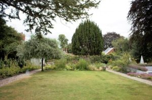 Karen Kennedy of Indigo Rye's garden for Charis White blog