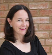 Charis White, Interior stylist/writer. Photography: www.FionaMcLean.co.uk