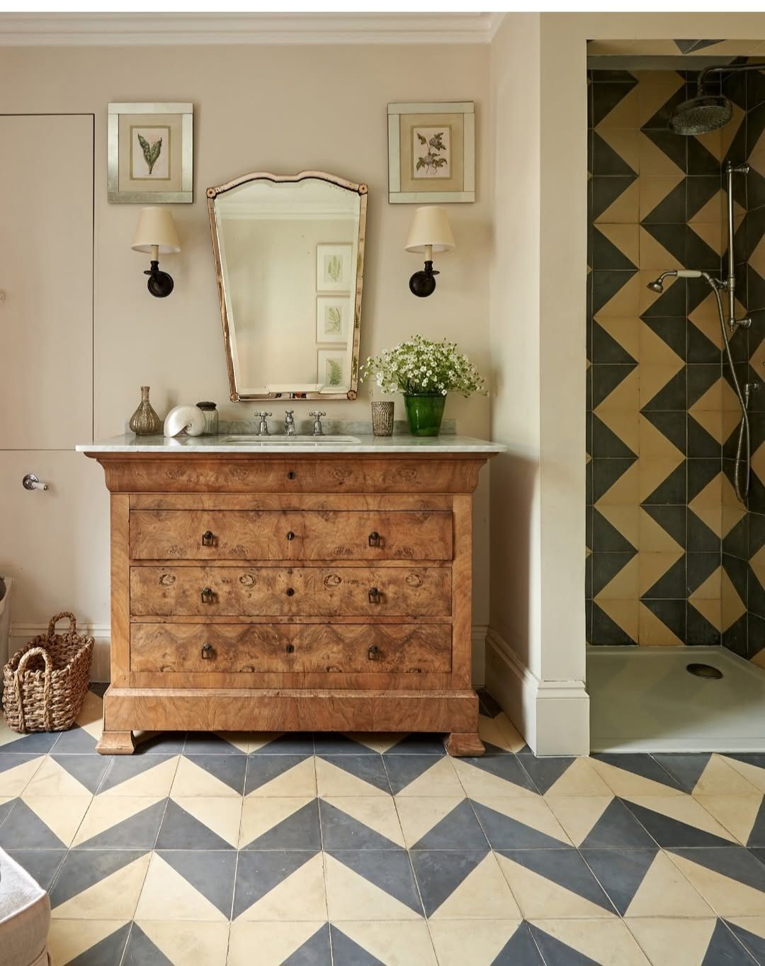 Bathroom design – Charis White Interiors